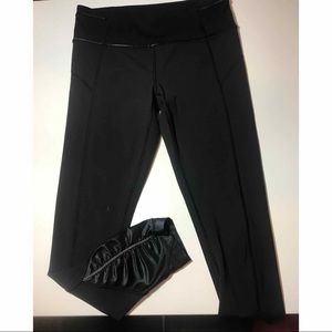 Lululemon Pace Queen tight. Size 6. Black